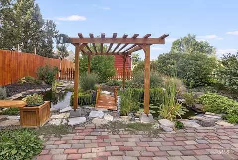 Exterior - 214 E 16th Ave, Jerome, ID 83338 photo 8 of 17