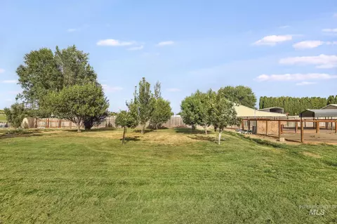 Exterior - 214 E 16th Ave, Jerome, ID 83338 photo 13 of 17