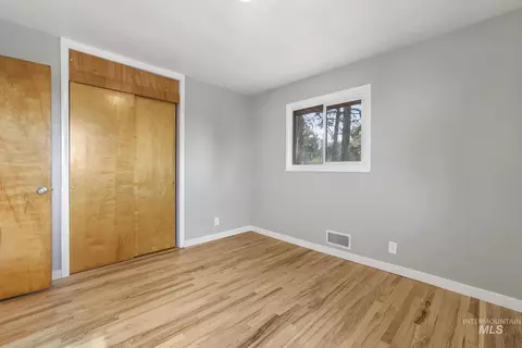 Bedroom - 214 E 16th Ave, Jerome, ID 83338 photo 1 of 4