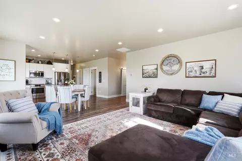 Living - 7490 El Paso Rd, Caldwell, ID 83607 photo 3 of 3