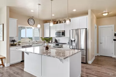 Kitchen - 7490 El Paso Rd, Caldwell, ID 83607 photo 1 of 4