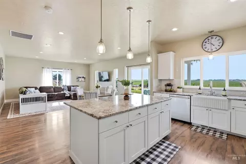 Kitchen - 7490 El Paso Rd, Caldwell, ID 83607 photo 4 of 4