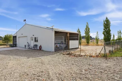 Exterior - 7490 El Paso Rd, Caldwell, ID 83607 photo 10 of 13