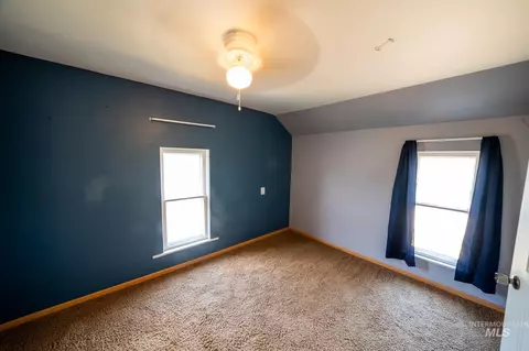 Bedroom - 712 3rd Ave, Nezperce, ID 83543 photo 3 of 4