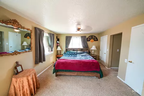 Bedroom - 712 3rd Ave, Nezperce, ID 83543 photo 1 of 4