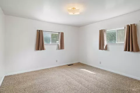 Bedroom - 281 Lois St, Twin Falls, ID 83301 photo 3 of 4
