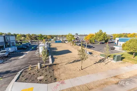 5033 W State St, Boise, ID 83703