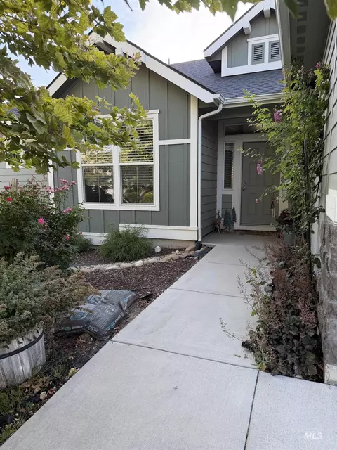 16736 N Fielding Way, Nampa, ID 83687