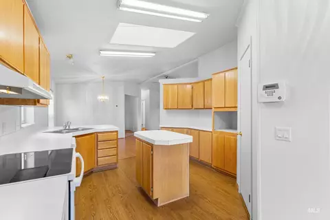 Kitchen - 410 E Custer St, Mackay, ID 83251 photo 4 of 5