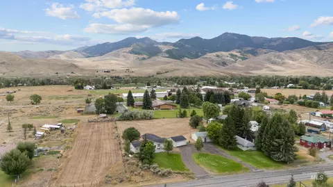 View/Area - 410 E Custer St, Mackay, ID 83251 photo 3 of 4