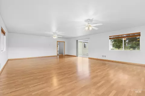 Living - 410 E Custer St, Mackay, ID 83251 photo 7 of 8