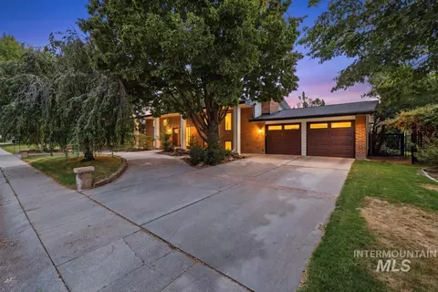5203 N Sorrento Dr, Boise, ID 83704