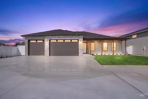 451 W Elaine Ct, Nampa, ID 83686