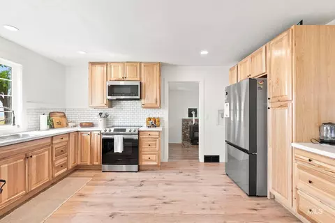 Kitchen - 16078 Hoffman Rd, Kendrick, ID 83537 photo 4 of 4