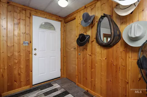 Entry Way - 2498 Track, Melba, ID 83641 photo 1 of 1