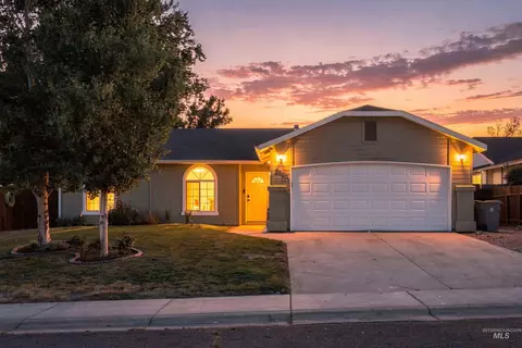 2808 Fox Pl, Nampa, ID 83687
