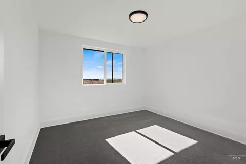 Bedroom - 29862 Emmett Rd, Caldwell, ID 83607 photo 1 of 5