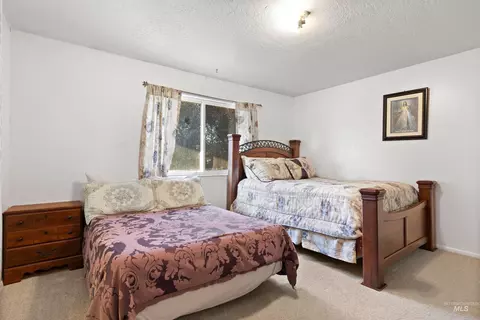 Bedroom - 386 Crestview Dr, Twin Falls, ID 83301 photo 1 of 6