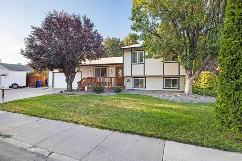 Exterior - 386 Crestview Dr, Twin Falls, ID 83301 photo 6 of 7