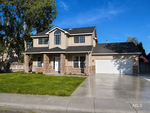 650 Teton Dr, Mountain Home, ID 83647