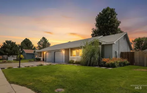 715 E Maryland Ave, Nampa, ID 83686