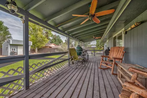 Exterior - 692 15th St, Vale, OR 97918 photo 7 of 22