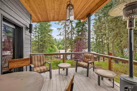 Exterior - 520 E Lenora, Mccall, ID 83638 photo 4 of 7