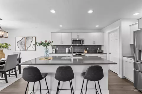 Kitchen - 2747 E Valley Wind St, Kuna, ID 83634 photo 1 of 4