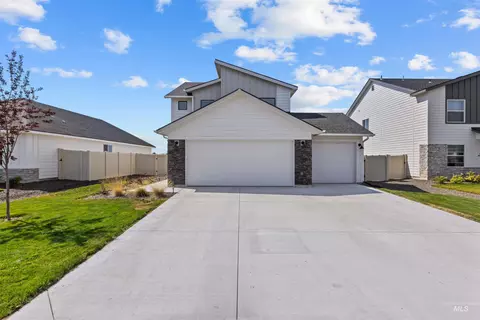 Exterior - 2747 E Valley Wind St, Kuna, ID 83634 photo 2 of 9