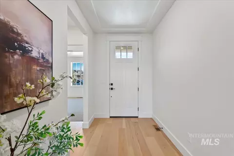 Entry Way - 7315 Brown Way, Eagle, ID 83629 photo 1 of 2