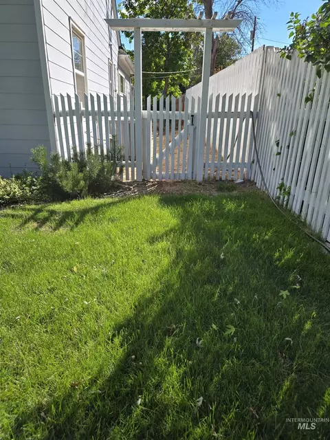 Exterior - 1122 2nd Ave S, Payette, ID 83661 photo 7 of 7