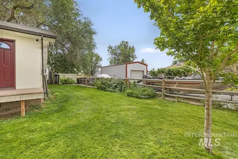 Exterior - 121 North St, Filer, ID 83328 photo 1 of 10