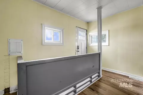 Entry Way - 121 North St, Filer, ID 83328 photo 1 of 1