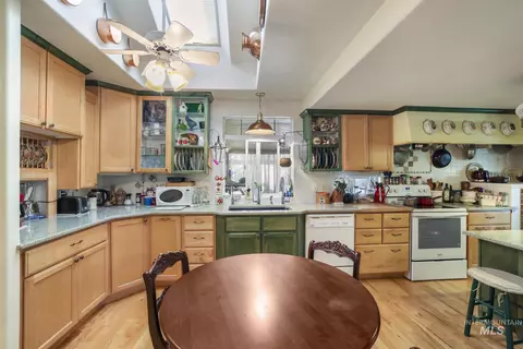 Kitchen - 3362 N 3300 E, Kimberly, ID 83341 photo 1 of 6