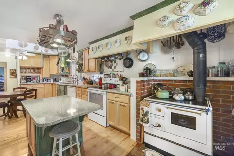 Kitchen - 3362 N 3300 E, Kimberly, ID 83341 photo 5 of 6