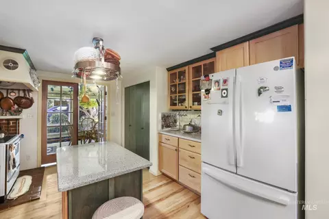 Kitchen - 3362 N 3300 E, Kimberly, ID 83341 photo 3 of 6