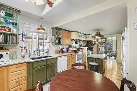 Kitchen - 3362 N 3300 E, Kimberly, ID 83341 photo 2 of 6