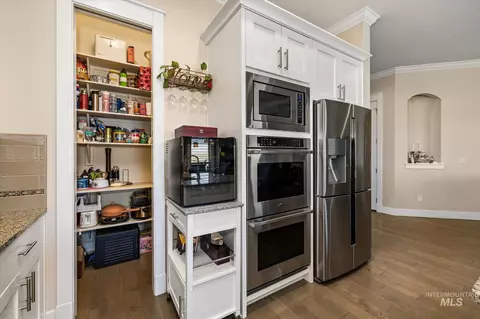 Kitchen - 10060 N Hwy 16, Eagle, ID 83616 photo 5 of 8