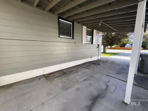 Exterior - 520 S 3rd E, Mountain Home, ID 83647 photo 7 of 18