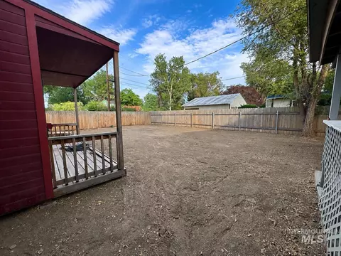 Exterior - 520 S 3rd E, Mountain Home, ID 83647 photo 9 of 18