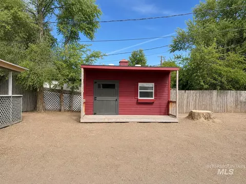 Exterior - 520 S 3rd E, Mountain Home, ID 83647 photo 13 of 18