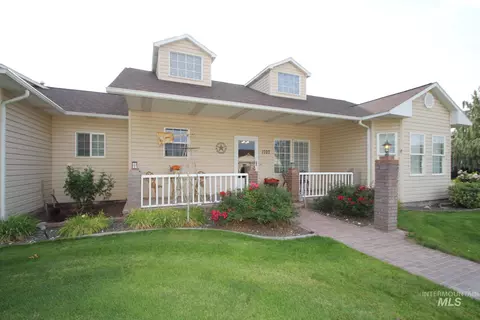 1707 Emerald Ave, Caldwell, ID 83605