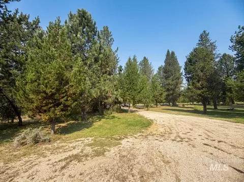 2 Nn Mineral Dr, Cascade, ID 83611 photo 5
