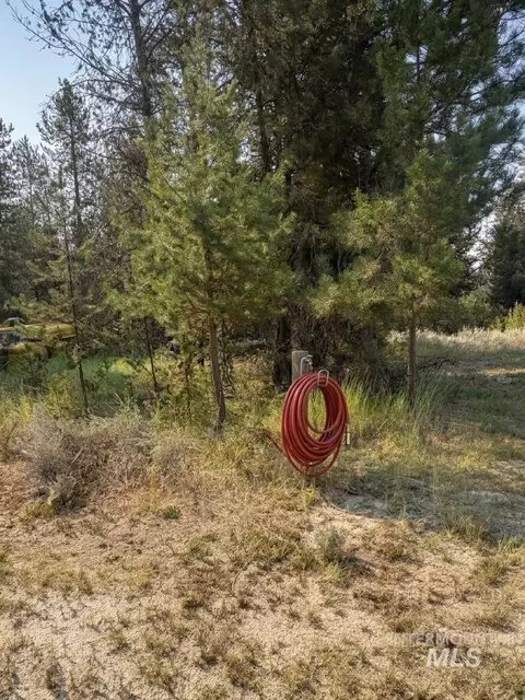 2 Nn Mineral Dr, Cascade, ID 83611 photo 9