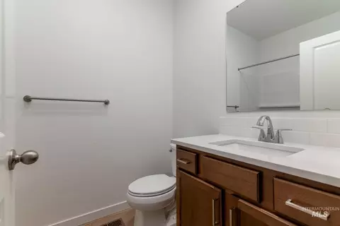 Bath - 2701 N Morehouse Ave, Eagle, ID 83616 photo 2 of 2