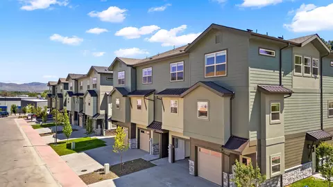 7545 W Swain Ln, Garden City, ID 83714