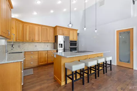 Kitchen - 4301 Carter Pack Rd, Buhl, ID 83316 photo 2 of 4