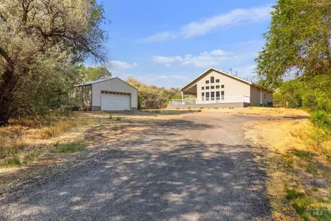 Exterior - 4301 Carter Pack Rd, Buhl, ID 83316 photo 1 of 11