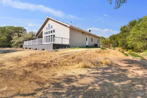 Exterior - 4301 Carter Pack Rd, Buhl, ID 83316 photo 6 of 11