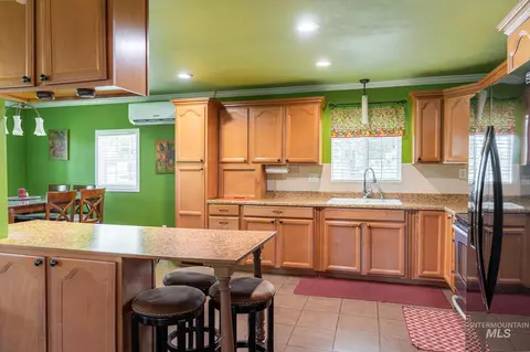 Kitchen - 683 That Rd, Weiser, ID 83672 photo 1 of 5